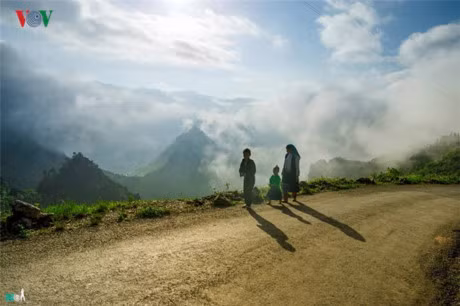 Kham pha cuoc song doi thuong tren cao nguyen da Dong Van - Anh 3