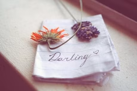 Con nguoi dang bi giam long trong 