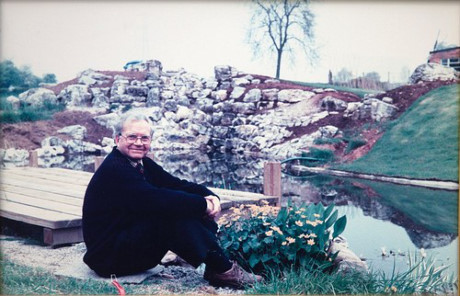 Bỏ ra 25 năm để biến bãi cỏ trống thành khu vườn đẹp như cổ tích - Ảnh 5 Bo ra 25 nam de bien bai co trong thanh khu vuon dep nhu co tich - Anh 5