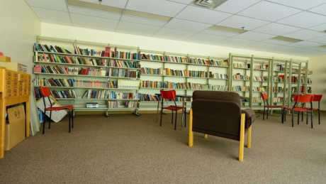 Thi tran khong mot bong nguoi van sang den dem - Anh 8