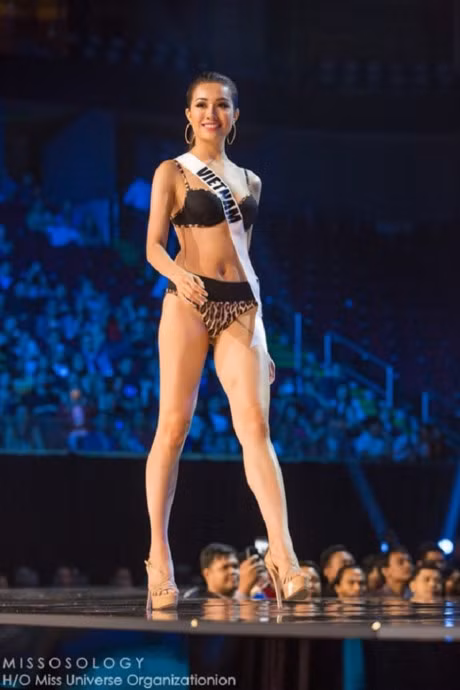 Le Hang tu tin trong dem ban ket Hoa hau Hoan vu 2016 - Anh 3