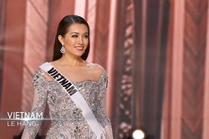 Lệ Hằng đã có phần trình diễn khá tự tin trong đêm bán kết Hoa hậu Hoàn vũ 2016.