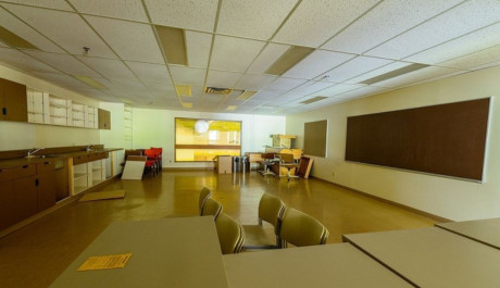 Thi tran khong mot bong nguoi van sang den dem - Anh 9