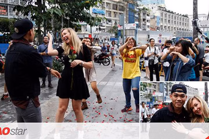 Chàng trai Việt nhảy cầu hôn bạn gái Tây hơn 7 tuổi giữa Sài Gòn