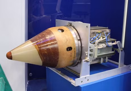 Ten lua hanh trinh P-800 Oniks: Vu khi diet ham khong the danh chan cua Nga - Anh 2