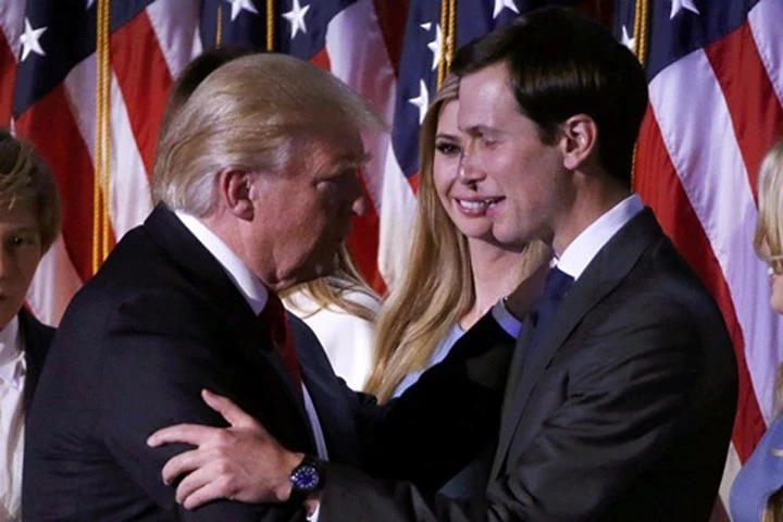 Donald Trump (trái) và con rể Jared Kushner. Ảnh: Reuters.