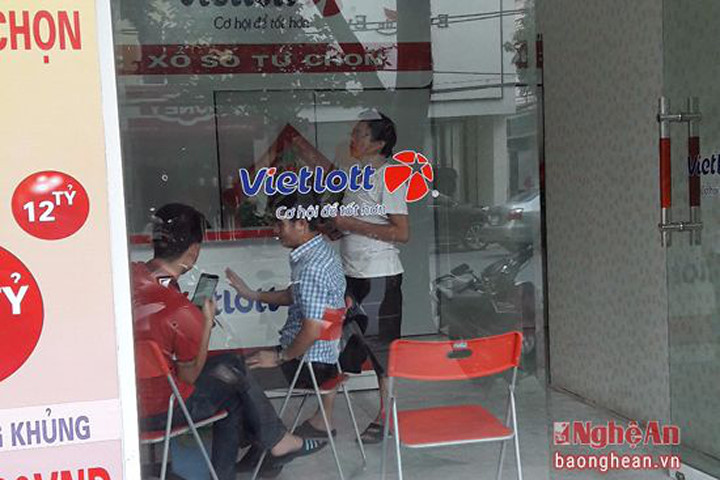 Cửa hàng treo biển Vietlott ở Nghệ An hoạt động trái quy định