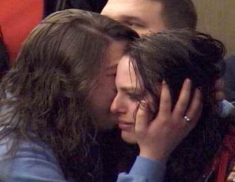 Canh sat lat tay am muu giet chong cua 