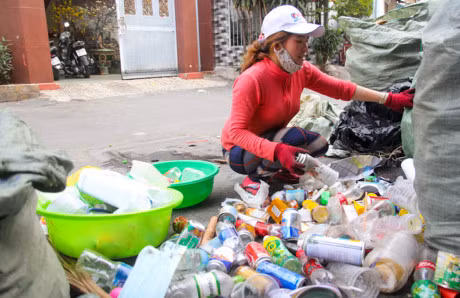 Cuoc song cua chi ve chai sau hai nam nhan 5 trieu yen - Anh 1