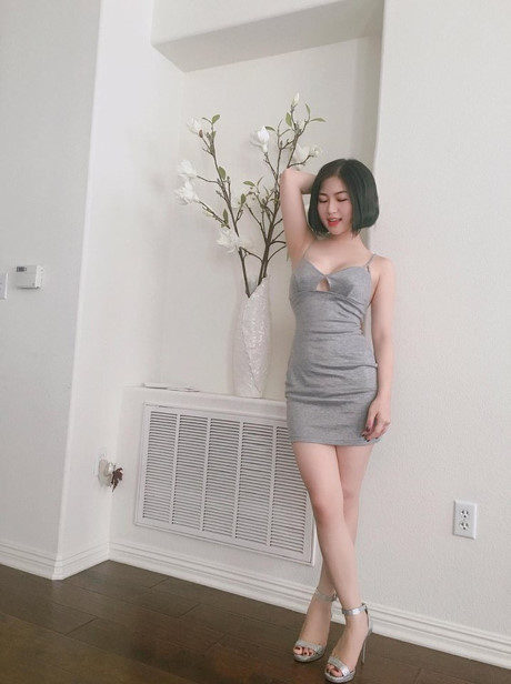 Hương Tràm ở nhà cũng sexy đốt mắt thế này bảo sao mày râu không mê - Ảnh 5 Huong Tram o nha cung sexy dot mat the nay bao sao may rau khong me - Anh 5