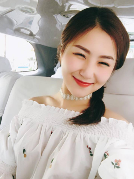 Hương Tràm ở nhà cũng sexy đốt mắt thế này bảo sao mày râu không mê - Ảnh 13 Huong Tram o nha cung sexy dot mat the nay bao sao may rau khong me - Anh 13
