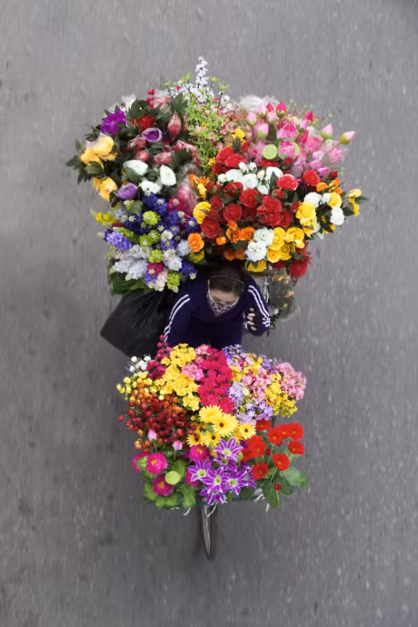 Bo anh ganh hang rong o Viet Nam len bao My - Anh 4