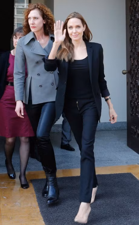 Angelina Jolie - Nguoi phu nu goi cam nhat hanh tinh - Anh 6