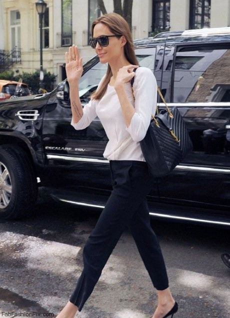 Angelina Jolie - Người phụ nữ gợi cảm nhất hành tinh - Ảnh 4 Angelina Jolie - Nguoi phu nu goi cam nhat hanh tinh - Anh 4