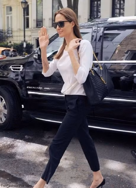 Angelina Jolie - Nguoi phu nu goi cam nhat hanh tinh - Anh 4