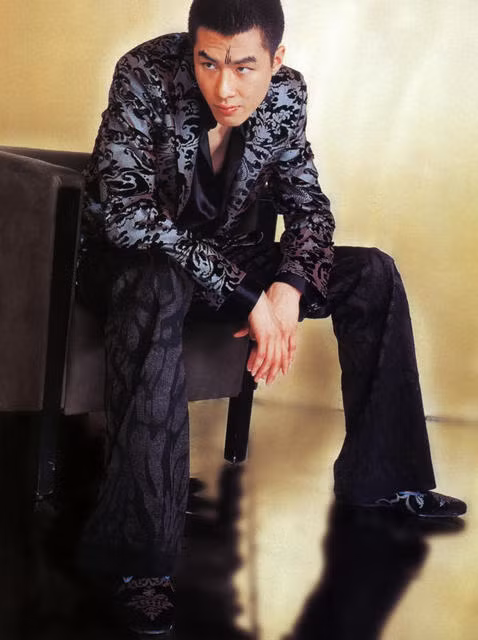 anh-khai-quat-tu-thoi-xa-xua-cua-loat-sao-lon-kbiz-5