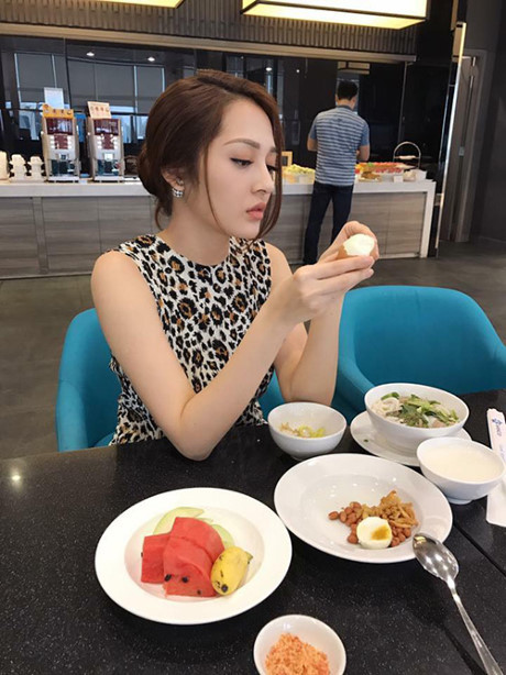 Bảo Anh tự tin khoe ảnh hồi nhỏ, phản pháo tin đồn nâng mũi - Ảnh 8 Bao Anh tu tin khoe anh hoi nho, phan phao tin don nang mui - Anh 8