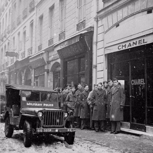 “Ông lớn” Chanel và 11 bí mật ít ai biết tới ảnh 7