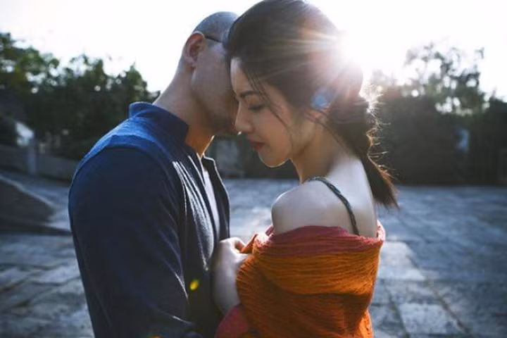 10 dấu hiệu đáng buồn cho thấy bạn không còn quan trọng trong mắt chàng