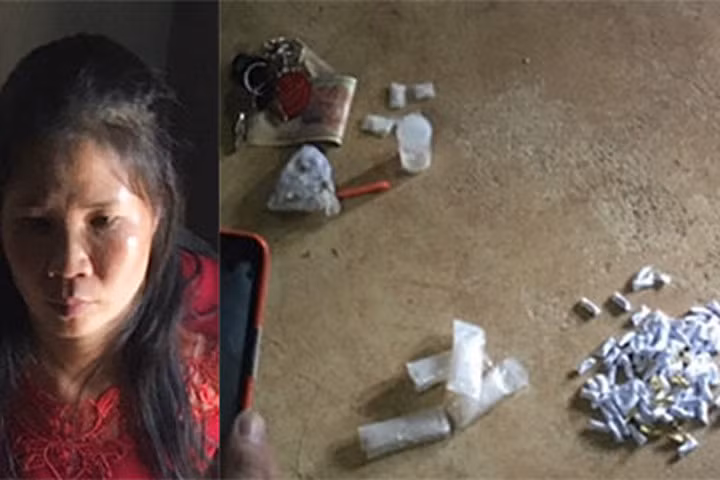 Nguyễn Thị Phương cùng tang vật.