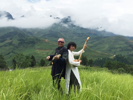 Trinh Xuan Thuan - Nguyen Le & nhung ban 