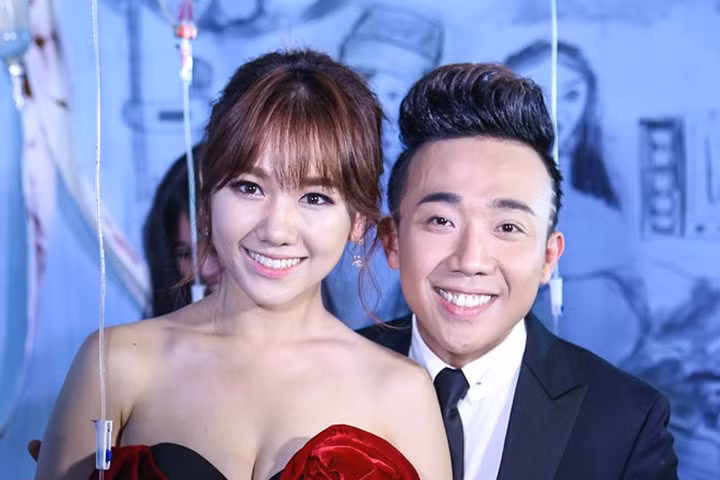 Dù để kiểu tóc nào, Hariwon vẫn luôn tươi trẻ nhờ trung thành với mái ngố!