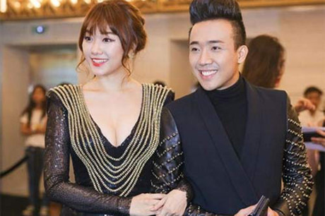 Dù để kiểu tóc nào, Hariwon vẫn luôn tươi trẻ nhờ trung thành với mái ngố! - Ảnh 19 Du de kieu toc nao, Hariwon van luon tuoi tre nho trung thanh voi mai ngo! - Anh 19