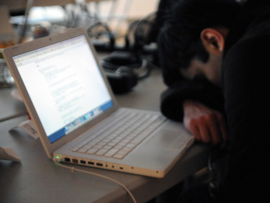 Daniel Ally: "Tôi từng phải làm việc từ 4 giờ sáng hôm trước tới 6 giờ sáng hôm sau". Daniel Ally: "Tôi từng phải làm việc từ 4 giờ sáng hôm trước tới 6 giờ sáng hôm sau".