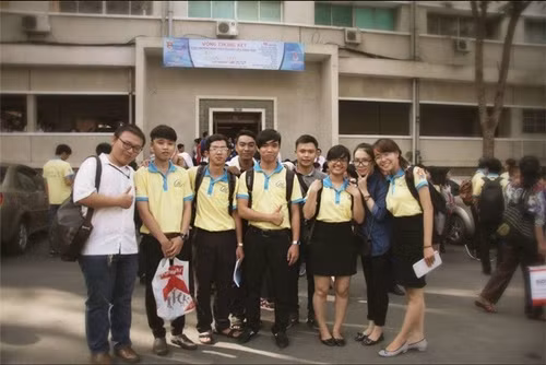 Nhóm SV giúp nông dân “biến” bùn thải thành phân bón - 3