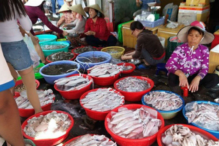 6 KHÔNG khi mua hải sản bà nội trợ nên bỏ túi