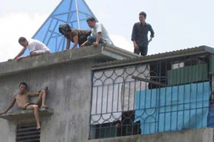 Một thanh niên phát “rồ” do “ngáo đá”.