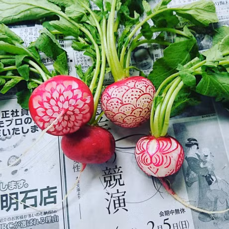 Nhung man cham khac cuc doc tren rau cu qua - Anh 7