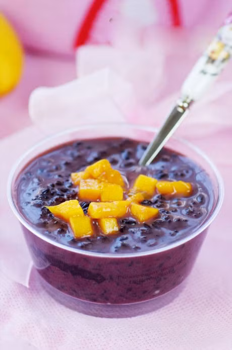 Cong thuc nau che xoai nep cam cho mua he - Anh 1