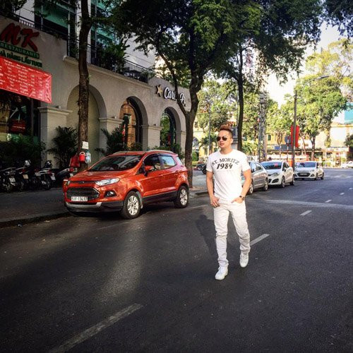 Facebook sao 9/2: Sao Việt quây quần bên gia đình vui Tết hình ảnh 18 facebook sao 9/2: sao viet quay quan ben gia dinh vui tet hinh anh 18