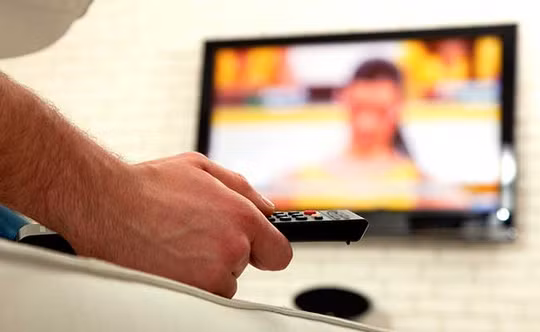 Cụ ông 76 tuổi đánh chết vợ vì bị làm phiền khi xem tivi