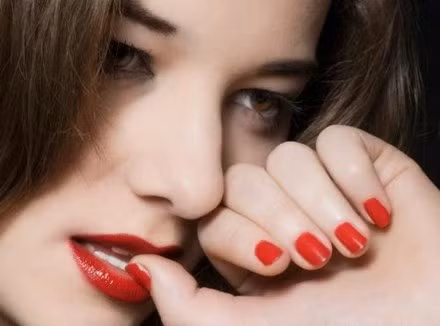 4 nguy hại của việc cắn móng tay đối với sức khỏe