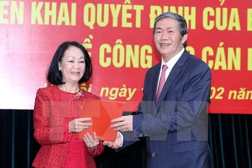 Trao quyết định bà Trương Thị Mai làm Trưởng ban Dân vận T.Ư