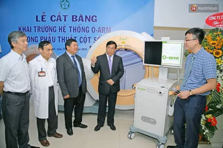 Co gai 19 tuoi da co the tu tin buoc di sau 5 nam dai song chung voi can benh veo xuong cot song - Anh 3