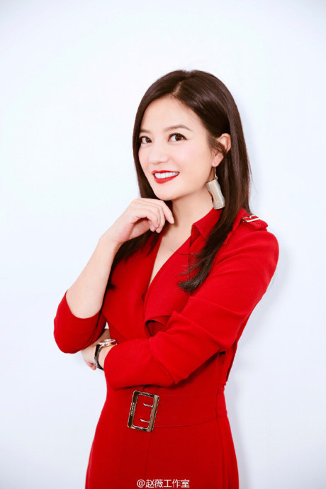 Tượng sáp của Triệu Vy bị chê Tuong sap cua Trieu Vy bi che