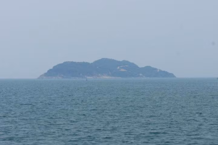 Khu vực đảo Sơn Dương, biển Vũng Áng. Ảnh: Đ.Lam