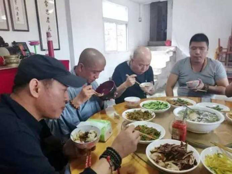Lý Liên Kiệt từ giã điện ảnh, có thể đi tu - Ảnh 2 Ly Lien Kiet tu gia dien anh, co the di tu - Anh 2