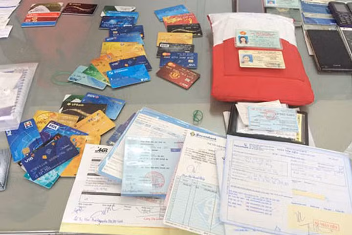 Sử dụng mạng xã hội để làm quen rồi lừa đảo gần 12 tỷ đồng