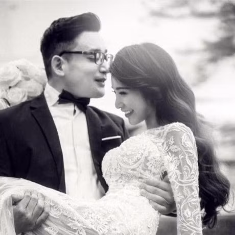 Chang giam doc Nhat 2 nam 