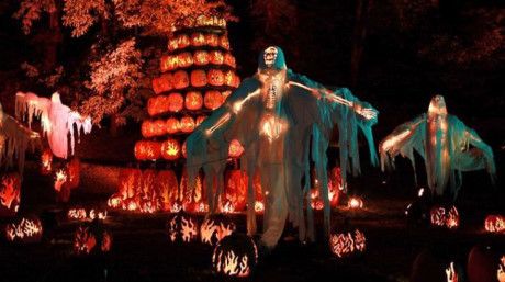 Lang thang trong đêm Halloween, cẩn thận ma quỷ Lang thang trong dem Halloween, can than ma quy