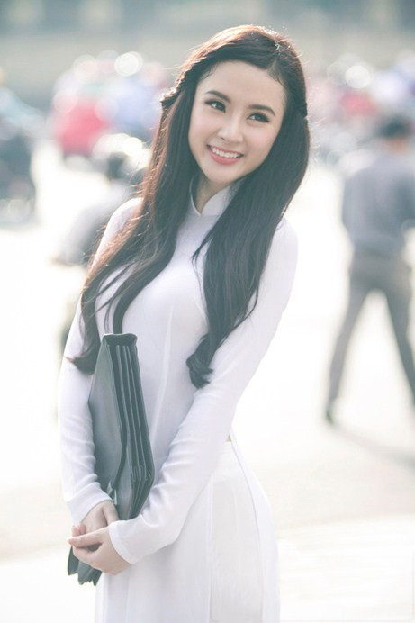 Mặc kiểu này, Angela Phương Trinh sexy gấp nhiều lần khoe da thịt ảnh 12 Mặc kiểu này, Angela Phương Trinh sexy gấp nhiều lần khoe da thịt ảnh 12