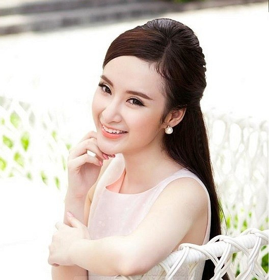 Mặc kiểu này, Angela Phương Trinh sexy gấp nhiều lần khoe da thịt ảnh 2 Mặc kiểu này, Angela Phương Trinh sexy gấp nhiều lần khoe da thịt ảnh 2