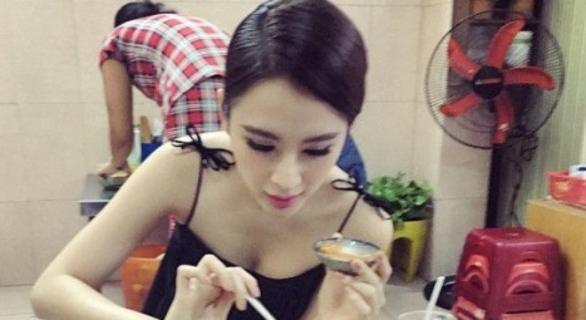 Mặc kiểu này, Angela Phương Trinh sexy gấp nhiều lần khoe da thịt