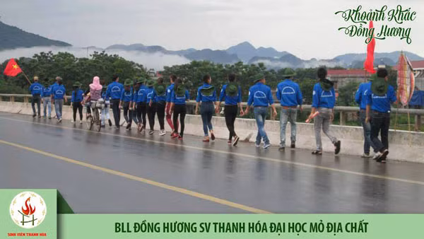 Khoảnh khắc đẹp của những sinh viên tình nguyện xứ Thanh