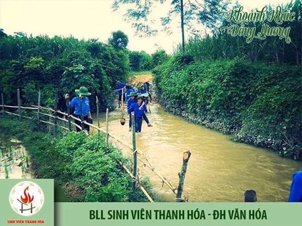 Khoảnh khắc đẹp của những sinh viên tình nguyện xứ Thanh