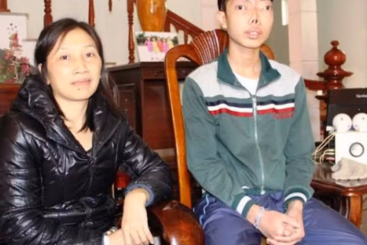 Cái Tết vui tột độ của chàng trai "không mặt" ở xứ Thanh